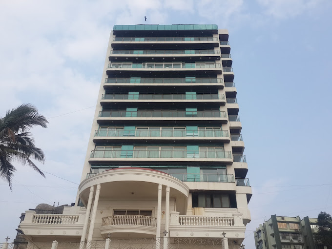 Main - Identity, Bandra West